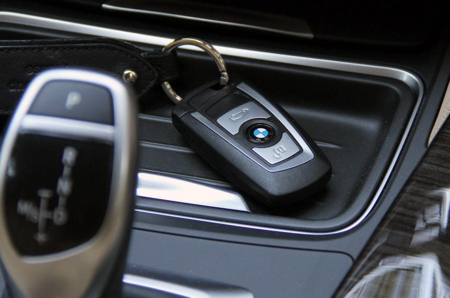  BMW 3-Series Sports Wagon 2014 года  (фото 16 из 48)